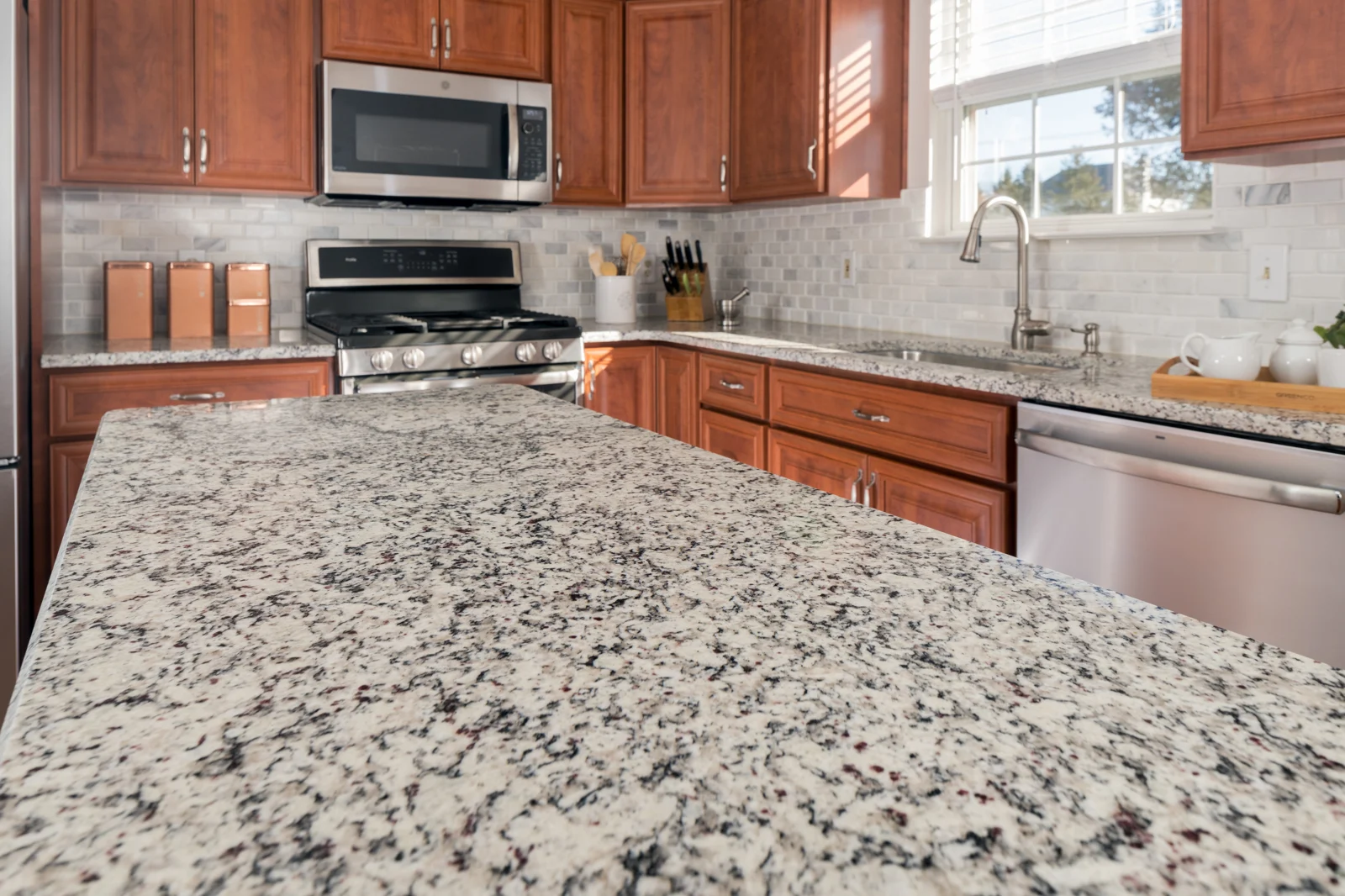 Quartz Countertops: Pros And Cons (2024 Guide) – Forbes Home